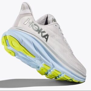 Hoka one one Clifton 9 shoes